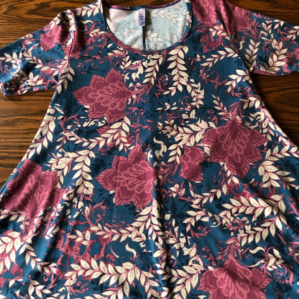 LuLaRoe Perfect T
